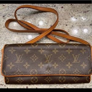 Louis Vuitton Twin Pochette GM
